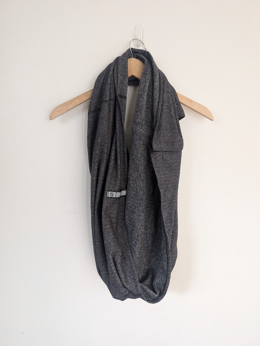 Lululemon Vinyasa Wrap Multi Way Scarf Black White Gray French Terry Herringbone